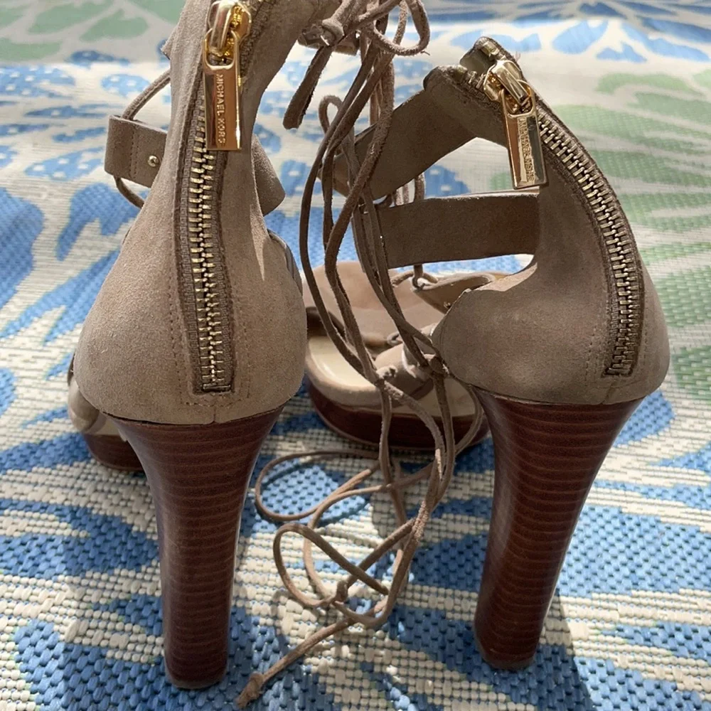 MICHAEL KORS Sofia Lace Up Platform Gladiator Sandal Tan Desert Brown 11